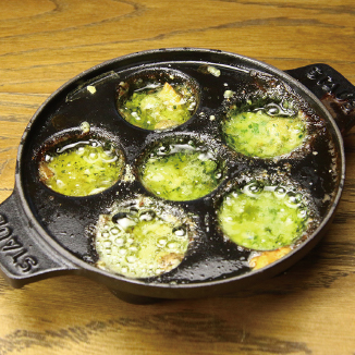 活!!白ハマグリのエスカルゴバター焼き